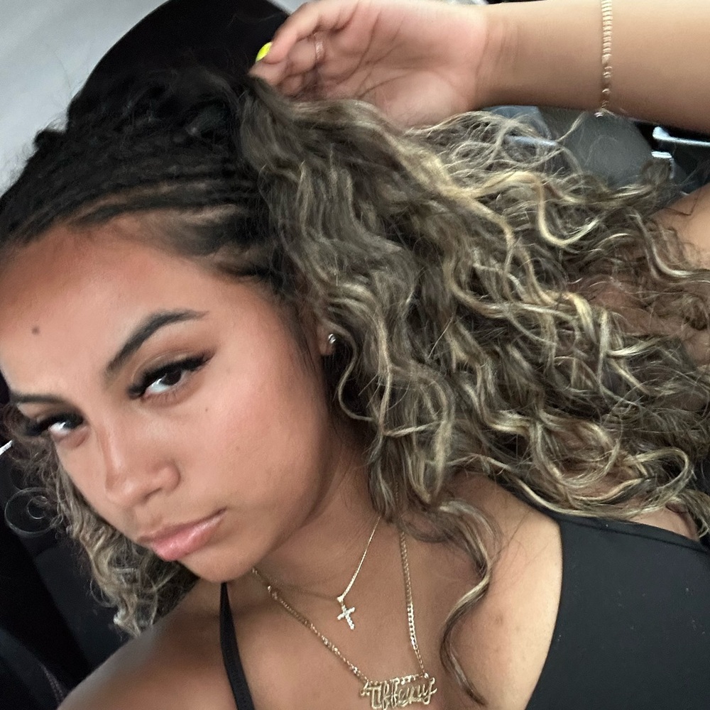 Meet your Posher, Tiffany